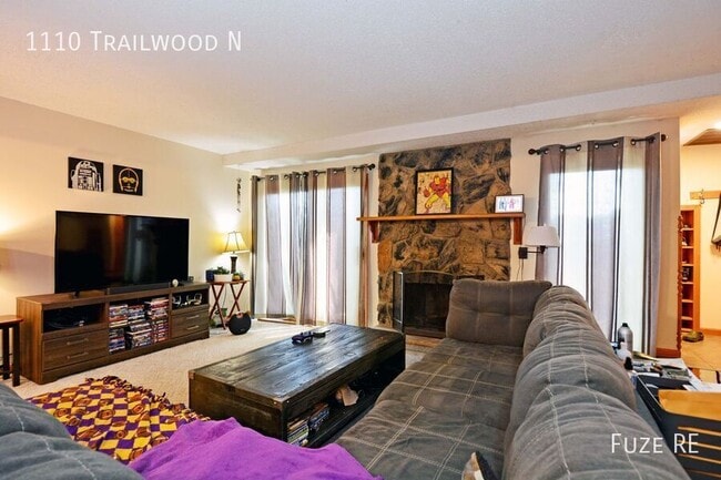 Building Photo - 1110 Trailwood N