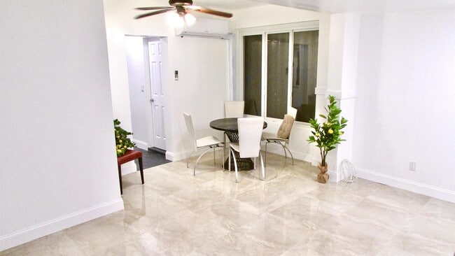 Photo - 821 N 12th Ave House