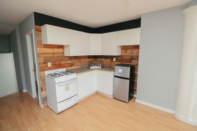 Photo - 1839 Master St Apartment