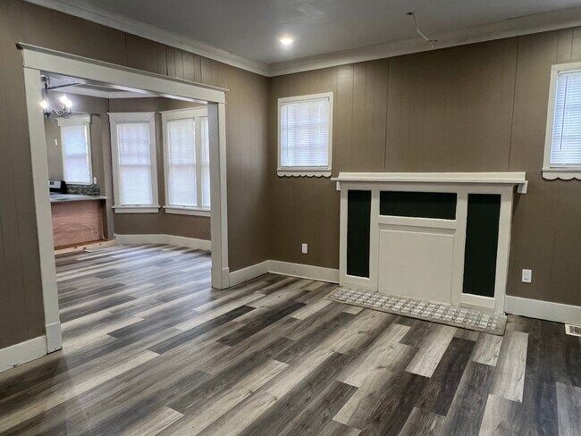 Foto del edificio - 610 W Armstrong Ave