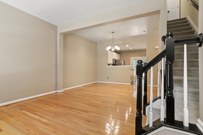 Building Photo - 5451 Crabtree Park Ct