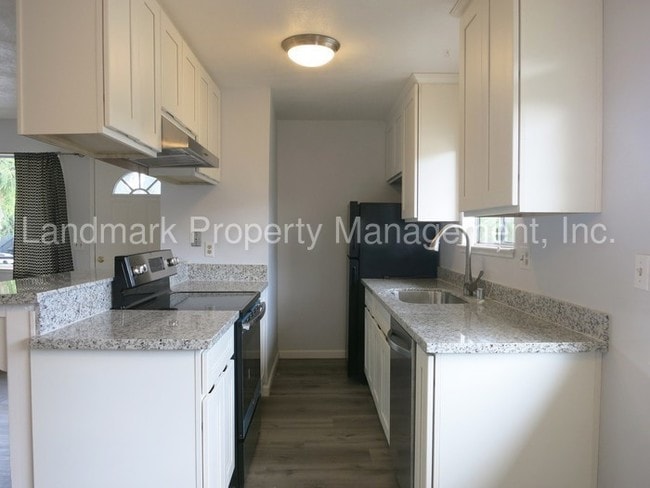 Building Photo - 224 Coy Dr