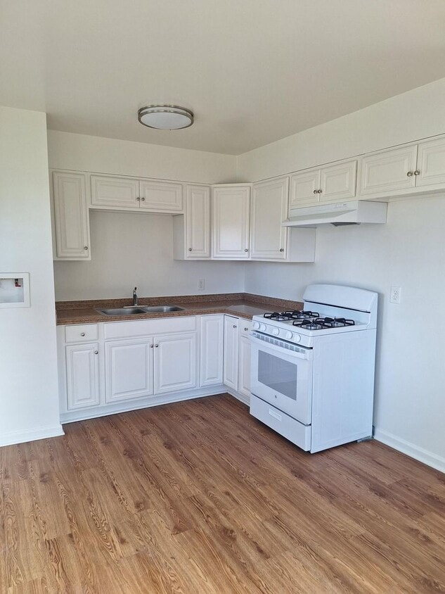 Foto principal - 4888 Clairemont Dr