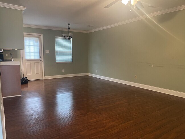 Foto del edificio - 9040 Fountain Brook Ln