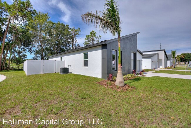 Building Photo - 4 br, 2 bath House - 326 Royal Palm Way