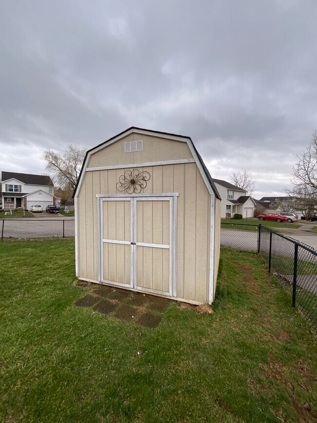 Foto del edificio - 3 Bedroom 2 Bathroom House Available