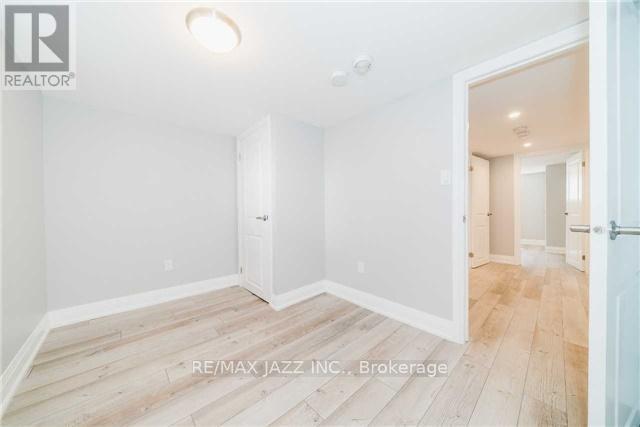 Building Photo - 93 Beatrice St W