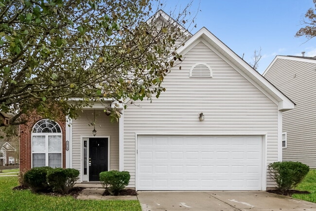 Building Photo - 12708 Deaton Hill Dr