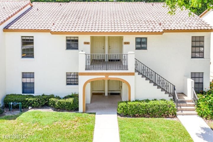 Primary Photo - 2900 Olivewood Terrace