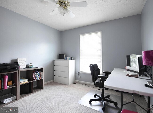 Building Photo - 1342 Crofton Dr