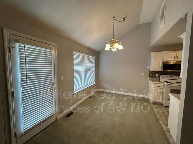 Foto del edificio - 3307 S Brunswick Ave