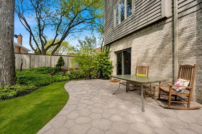 Foto del edificio - 1829 Wilmette Ave