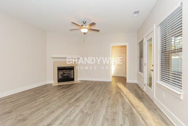 Building Photo - 2107 Hospitality Ln