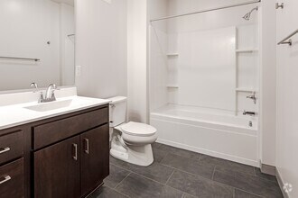 1BR, 1BA - B1 - Lake Street Dwelling