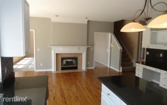 Building Photo - 47469 Putney Ct