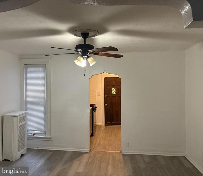 Foto del edificio - 6380 Marsden St