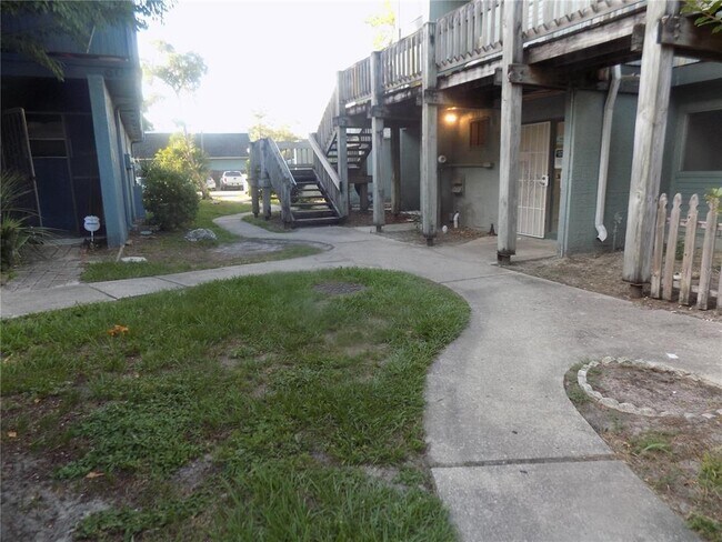 Foto del edificio - 613 SW 75th St