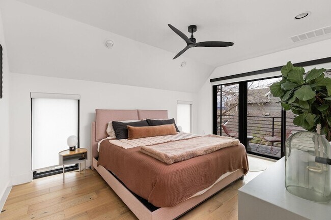 Foto del edificio - 1502 Waller St