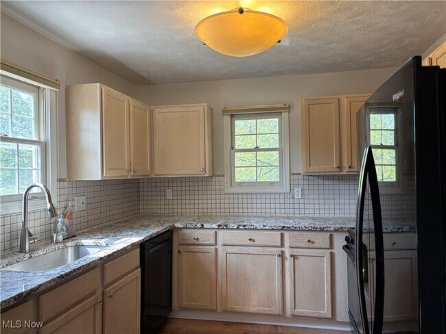 Foto del edificio - 8222 Chester Pkwy