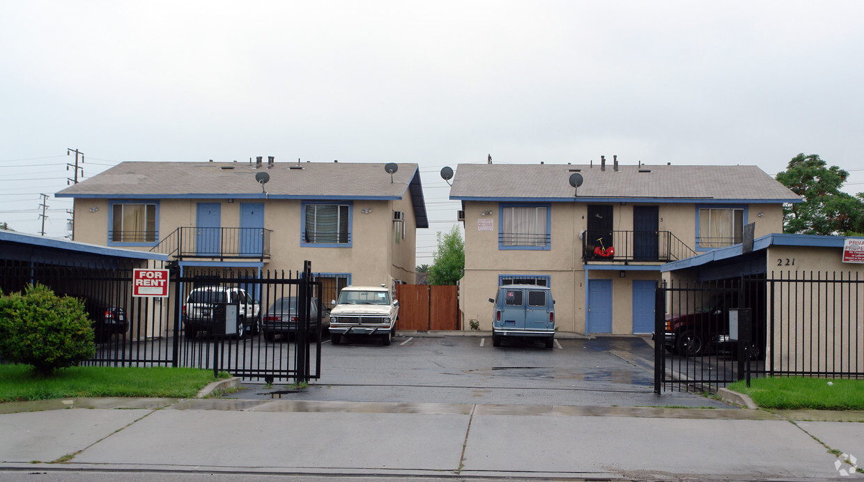 Primary Photo - 227-221 E 2nd St