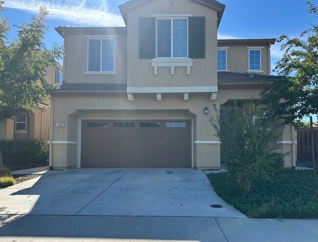 Building Photo - 1008 Oakbriar Cir