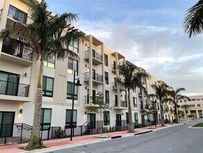 Building Photo - 8265 NW 41st St