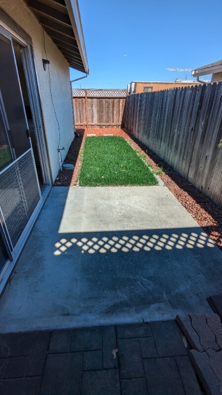 Foto del edificio - 2100 Meadow View Pl