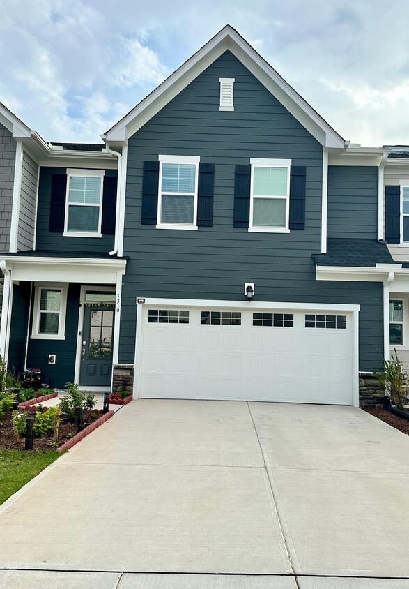 Primary Photo - 1319 Rosepine Drive