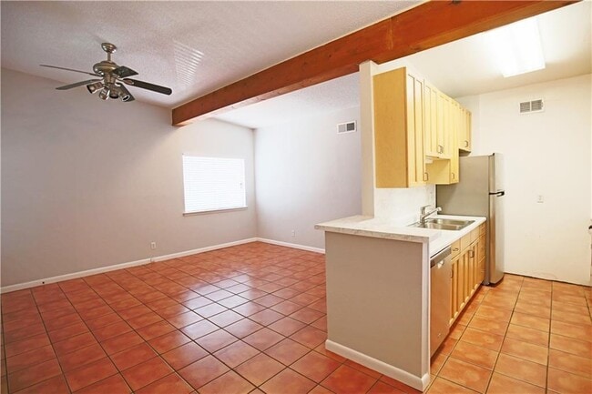 Foto del edificio - 2408 Longview St