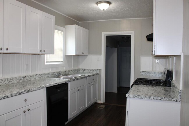 Foto del edificio - 305 W Lilac Ln