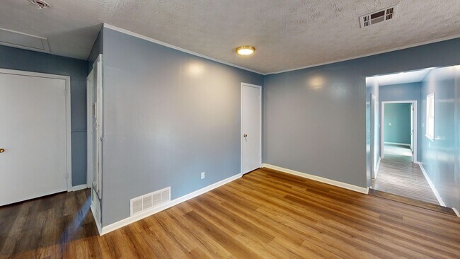 Building Photo - 4 Bedroom/3 Bath Home in Prattville