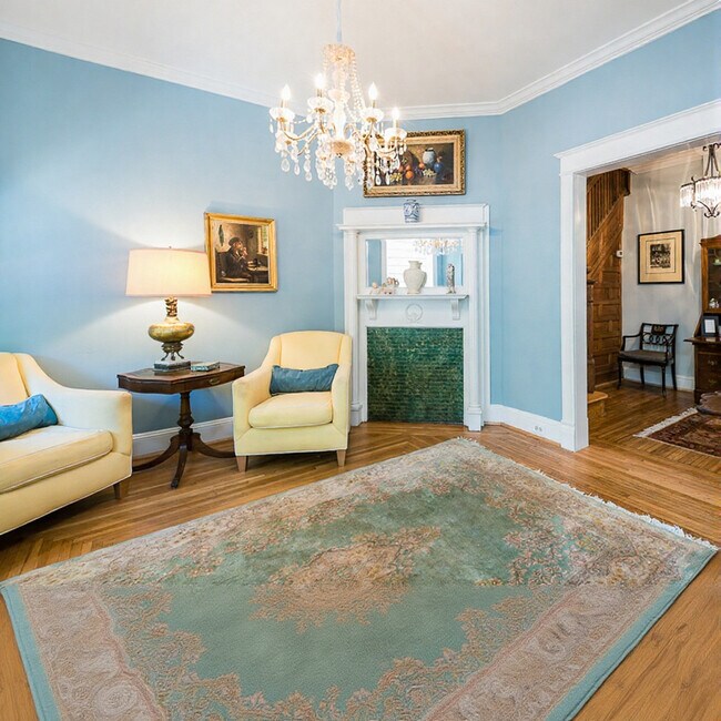 Foto del edificio - 723 5th St NE