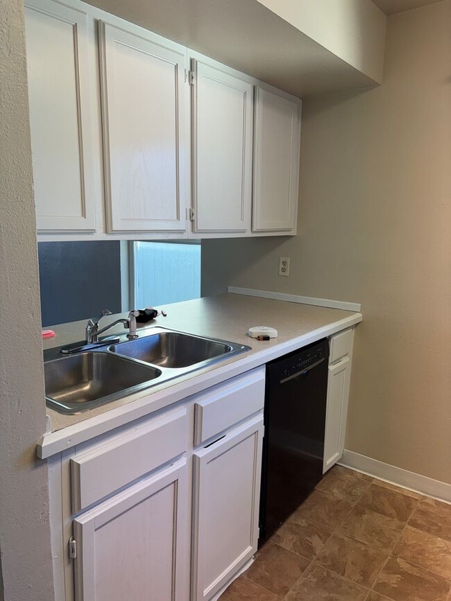 Foto del edificio - 3 bd/1 ba Duplex in Tacoma - $1,700