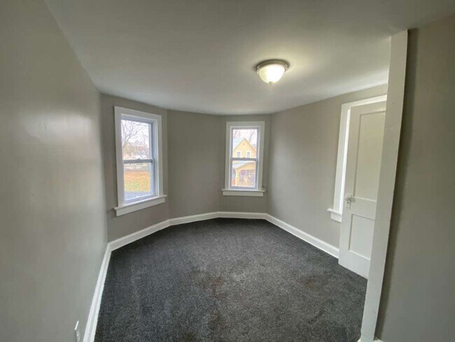 Foto del edificio - Spacious Single-Family Home – Great Location – Immediate Move-In!