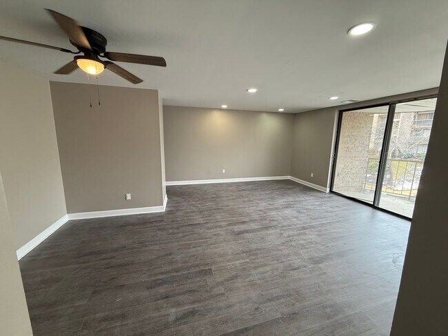 Foto del edificio - 3342 Huntley Sq Dr