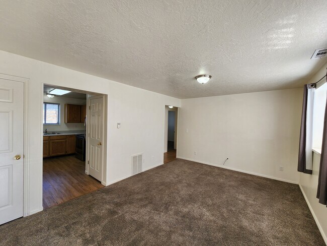 Foto del edificio - 340 W 500 N