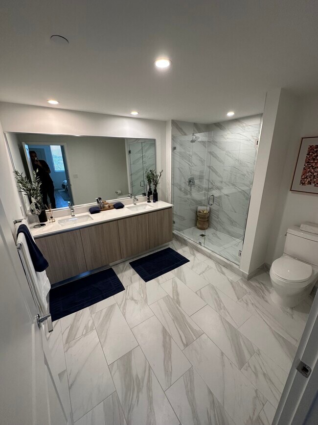 Foto del edificio - 670 W 77th St