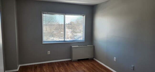 Foto del edificio - 1111 University Blvd W