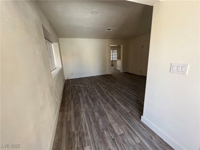 Building Photo - 2805 Willow Wind