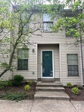 Building Photo - 3175 Kirklevington Dr