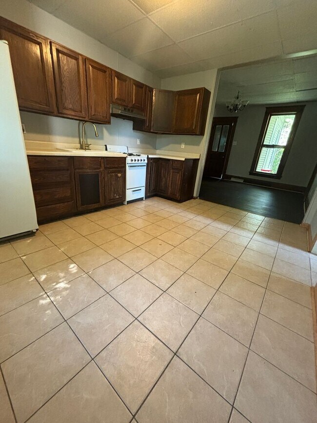 Foto del edificio - 2bd 1ba duplex available for rent!