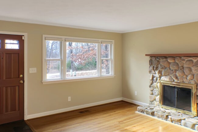 Foto del edificio - 4 Bedroom on 1 acre