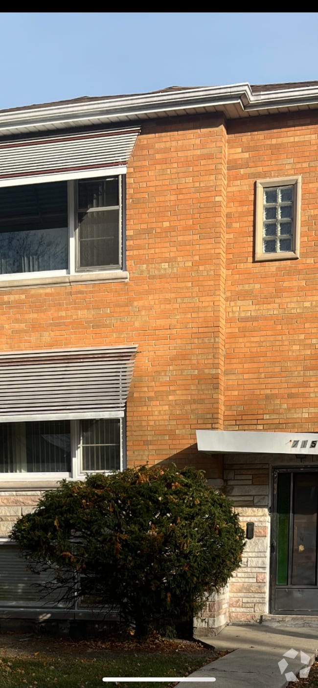 Building Photo - 7159 S Sacramento Ave