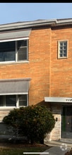 Building Photo - 7159 S Sacramento Ave