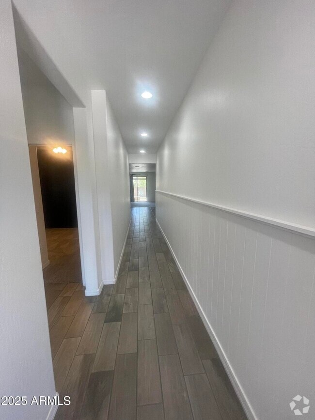 Building Photo - 13159 W Rowel Rd