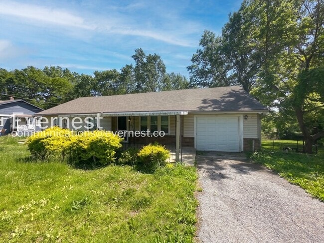 Foto del edificio - 5901 E 83rd St