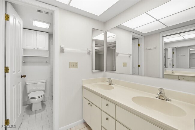 Building Photo - 4019 SE 20th Pl