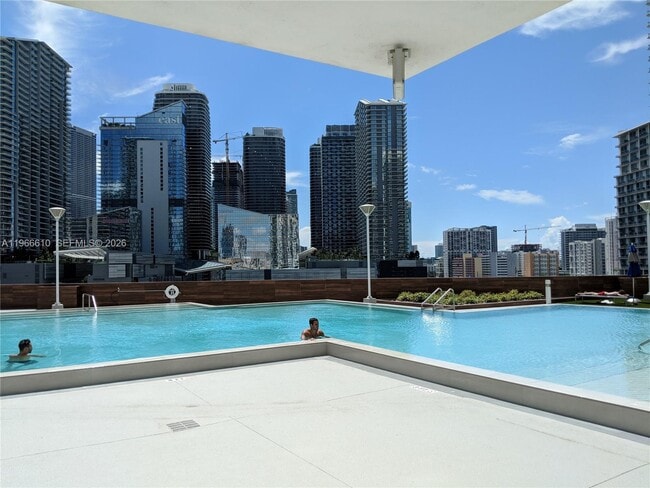 Building Photo - 350 S Miami Ave