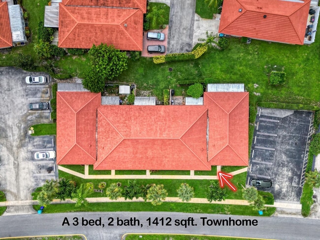 Building Photo - 1443 SW 27th Ave