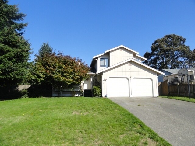 Primary Photo - Spacious 3 Bedroom Tri-level Home In Lacey!!